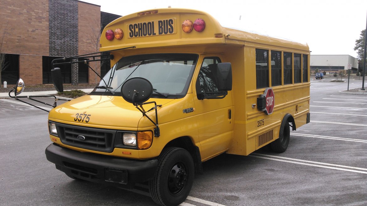Shuttle Bus for sale: 2006 Ford E-450 20&quot; by Collins