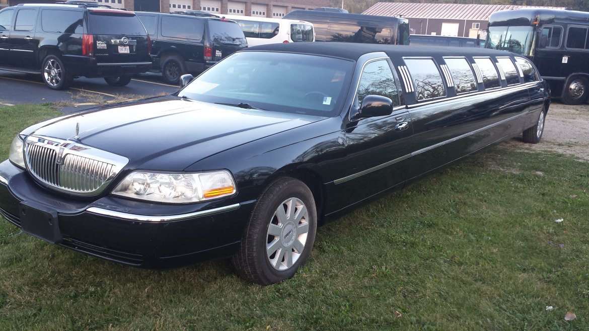 Limousine for sale: 2005 Lincoln Towncar 180&quot; by ULTRA