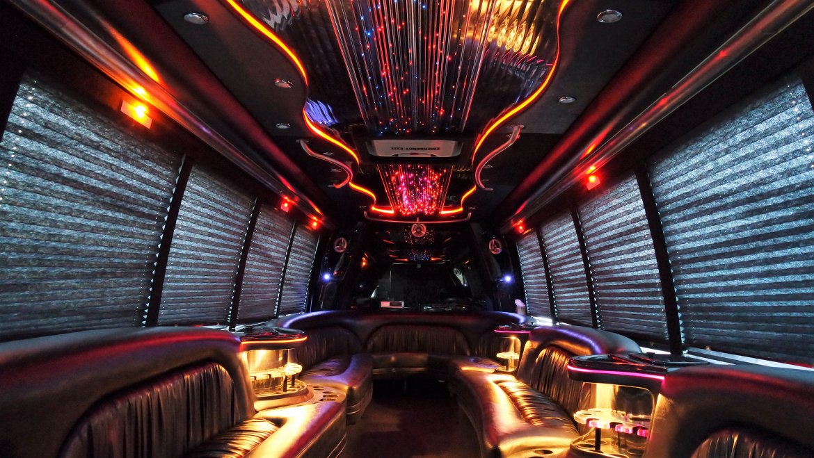 Limo Bus for sale: 2007 International 3200 by Krystal