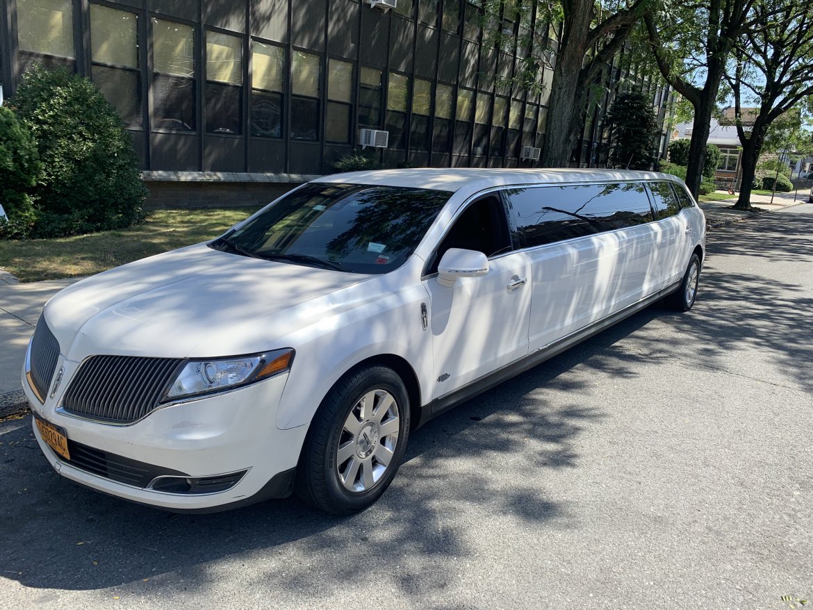 Limousine for sale: 2013 Lincoln Mkt 120&quot; by Royal