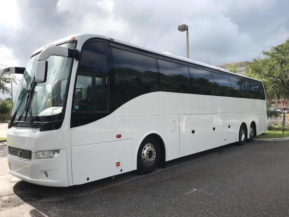 Motorcoach for sale: 2013 Volvo 9700 45&quot; by Volvo