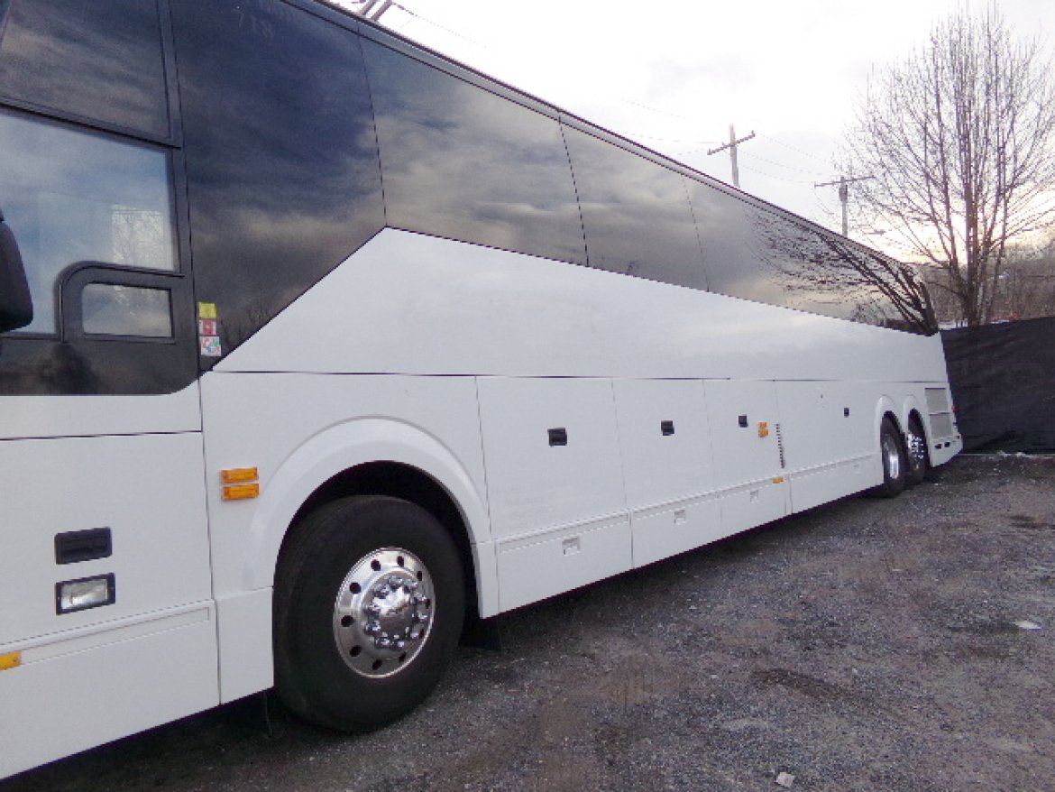 Motorcoach for sale: 2014 Prevost H3-45 45&quot; by Prevost