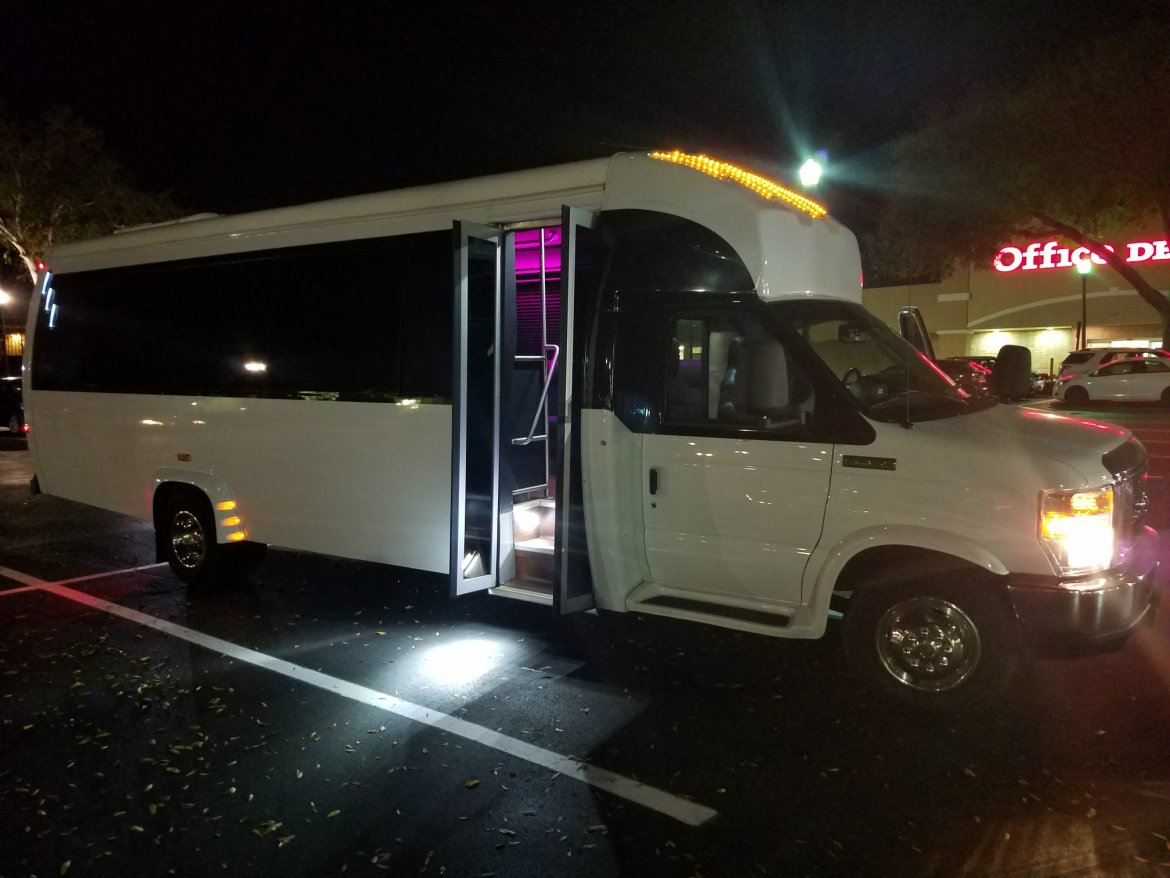 Limo Bus for sale: 2017 Ford E450 29&quot; by Kasir