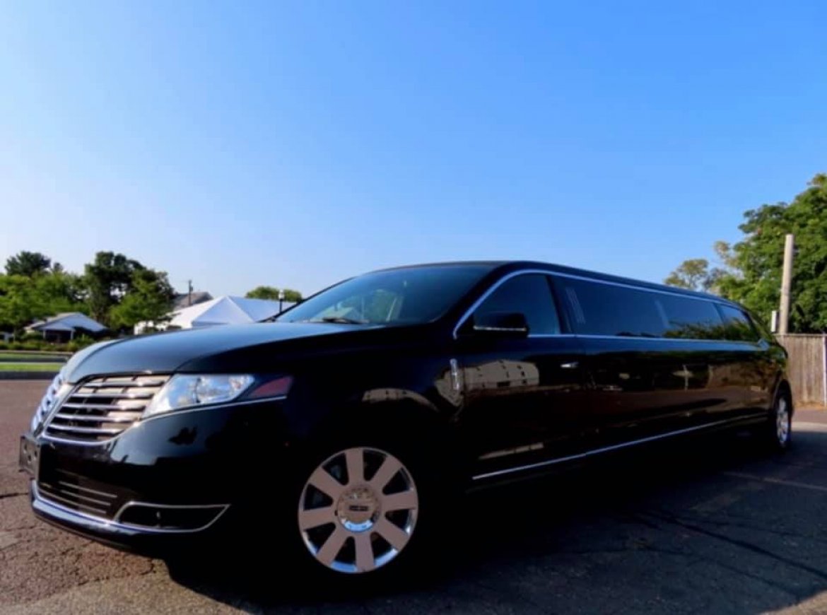 Limousine for sale: 2019 Lincoln MKT 120&quot; by Executice Coach Builder