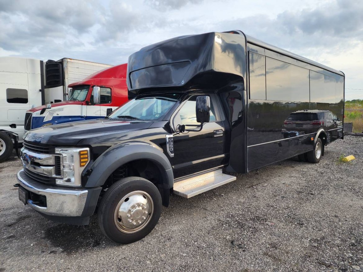 Limo Bus for sale: 2019 Ford F550 33&quot; by Just Quality Bus/Glaval Shell